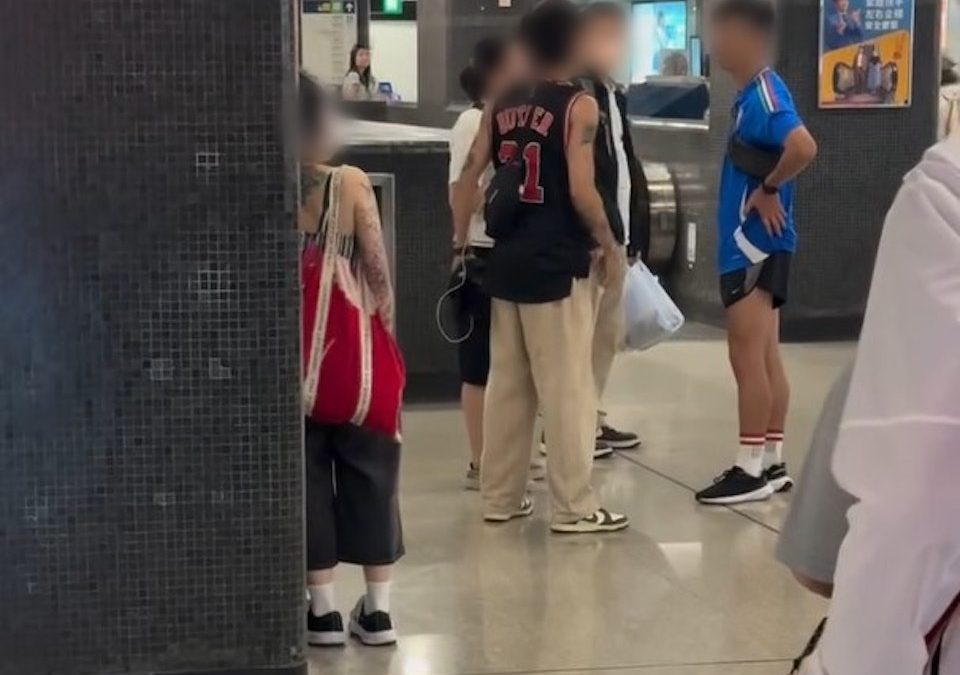 鑽石山站發生打架事件 眼鏡漢推情侶落地　原同意和解　情侶再追究到醫院驗傷
