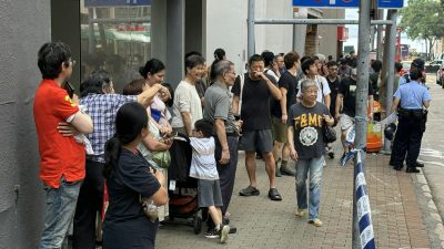 堅尼地城住廈失火多人報案　消防升雲梯救援　單位救出3狗