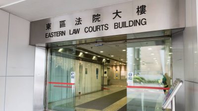 港鐵車廂內向女乘客射精　36歲髮型師判囚28日