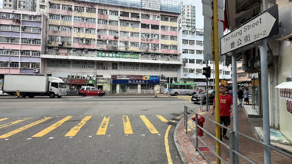 荃灣男子疑醉倒街頭　酒醒後驚覺$10萬現金不翼而飛