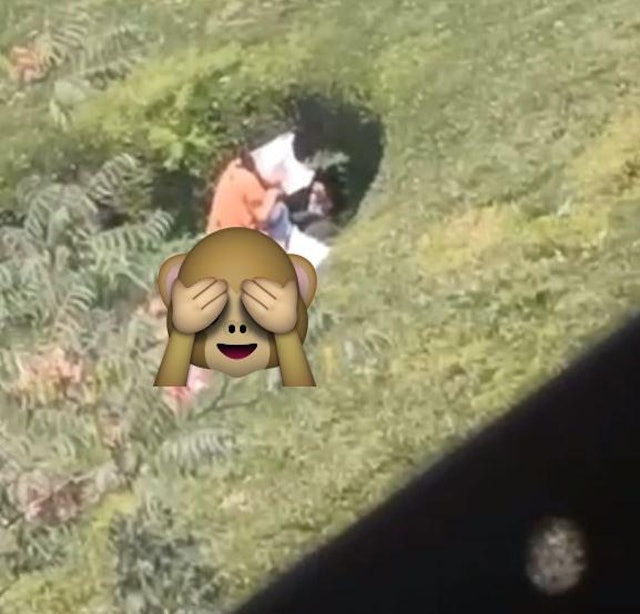 巨坑活春宮！男女草坑激戰洞中有洞　成打卡熱點兼樓房賣點
