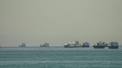 美軍稱對伊朗南部發動自衛性空襲　伊媒稱目前局勢正常