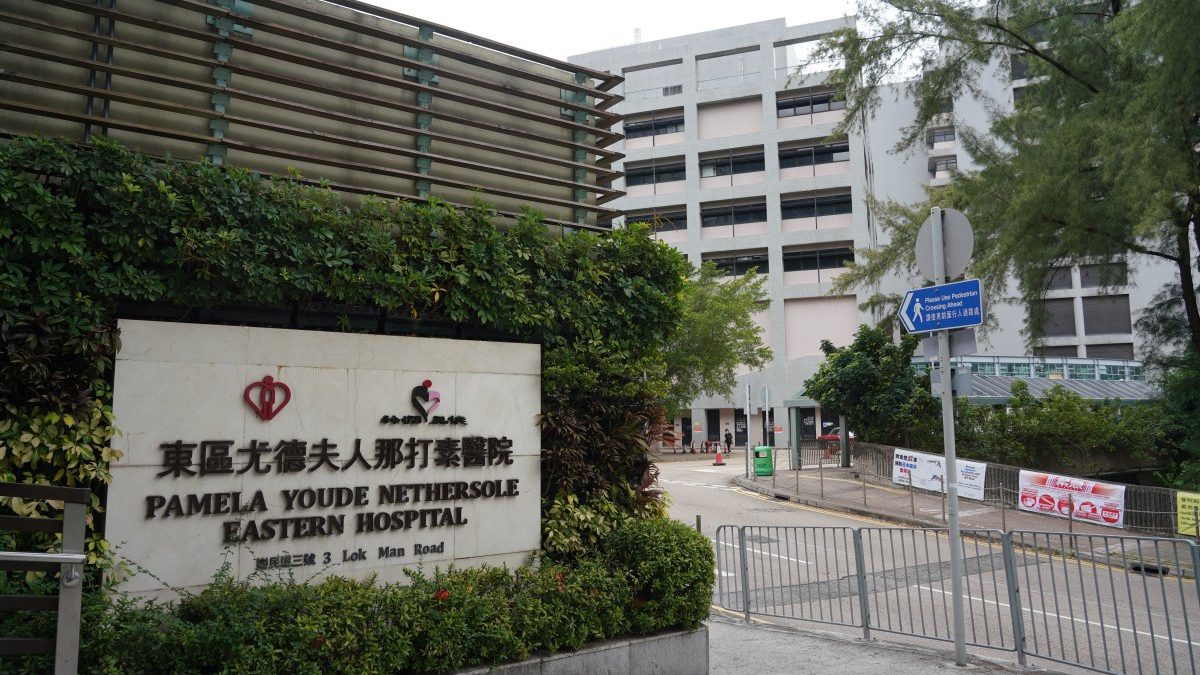 筲箕灣發生倫常血案 68歲丈夫勒頸刀棍施暴 妻頭部中刀血流披面險逃