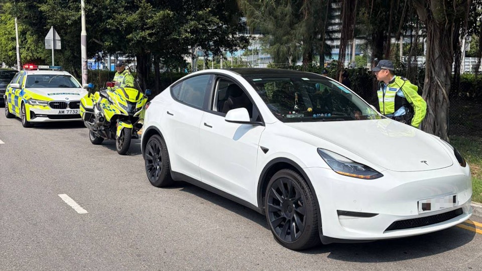 白牌車｜警放蛇乘車往九龍城油麻地　拘兩司機扣查兩私家車