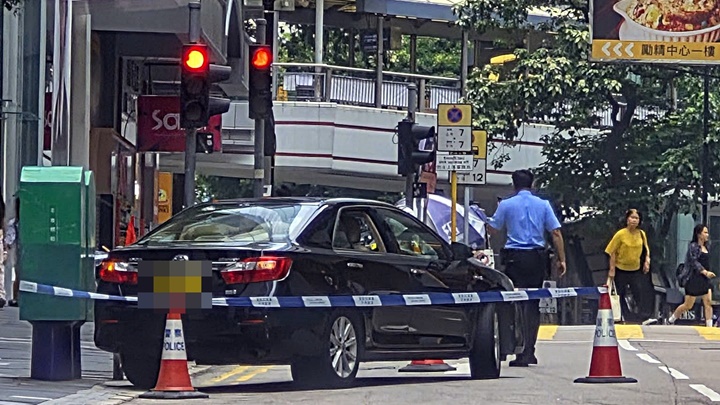 中環情侶爭執驚動警員到查 揭酒後駕駛