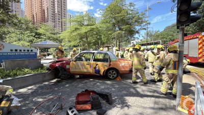彩霞道的士鏟上行人路撞兩女途人　1死1昏迷　司機乘客3人同送院