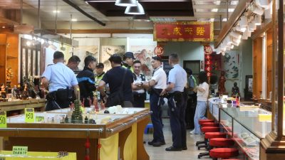男子油麻地玉器店毁關公　5小時後爭執推東主出馬路掠手機