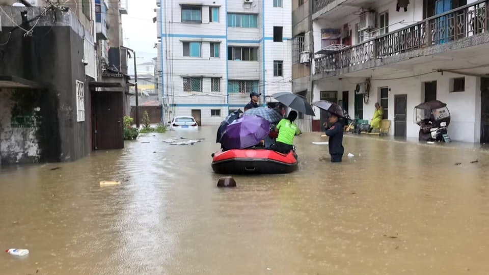 湘桂遭暴雨地震夾擊　湖南石門1死2失聯　國家再調2.3萬件物資