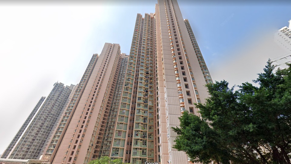 葵涌石籬二邨男住戶倒斃屋內　保安揭單位傳異味 點擊查看詳情
