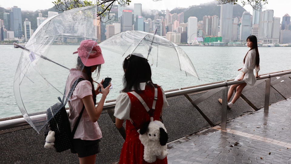 明驟雨增多有雷暴　料佛誕兩日連假熱焫焫