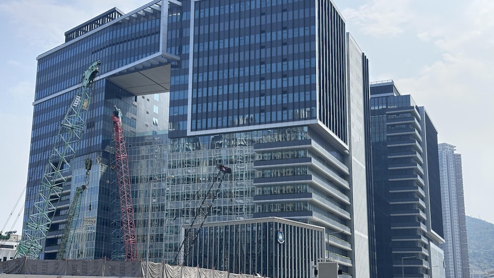 入境處女職員不滿被革職　稱失愛犬及誕子影響記憶　覆核被駁回