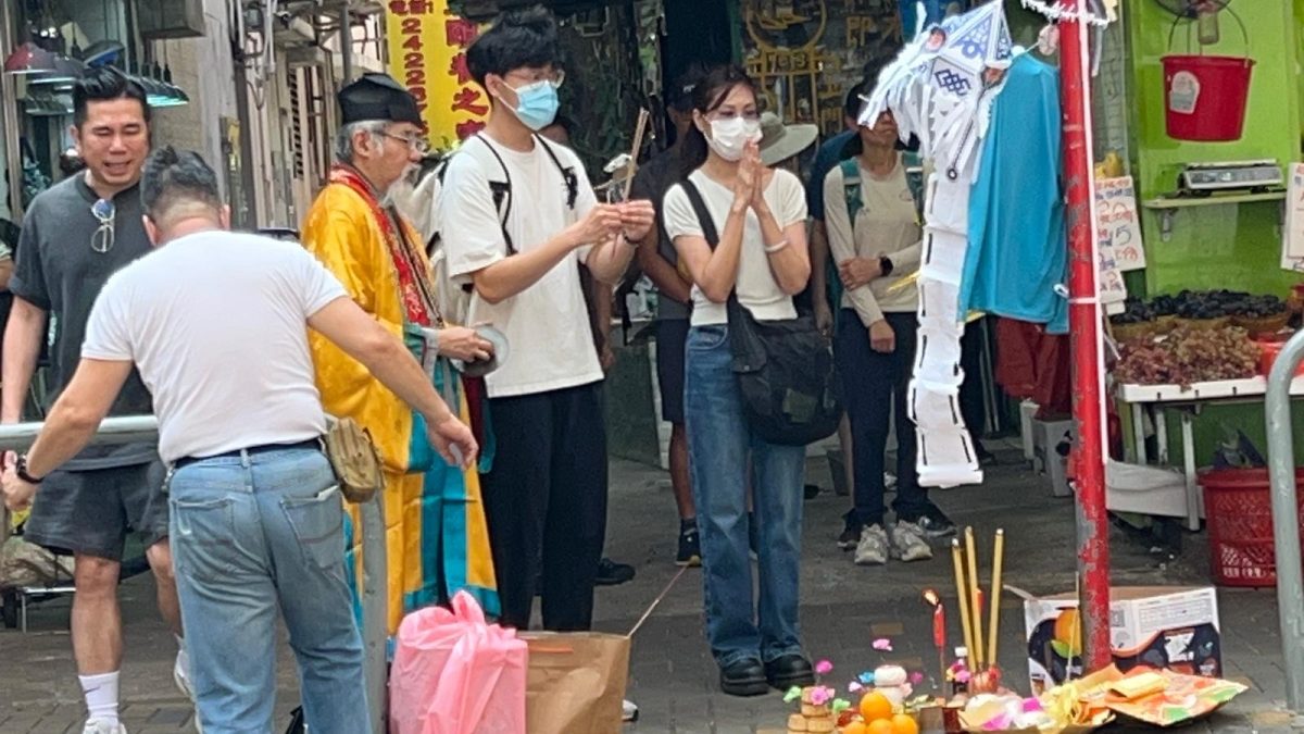 荔景山路村屋37歲雙程證漢倒斃房內　警列屍體發現追查死因