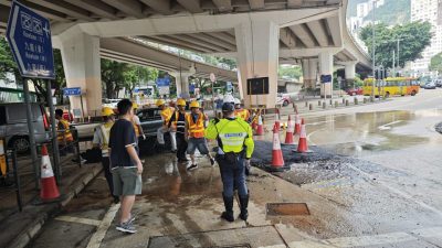 灣仔禮頓道爆水管　近堅拿道西部份行車線封閉