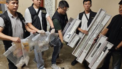 樂華南邨單位淪毒品武器庫　13及14歲黑幫少年被捕　警檢西瓜刀等