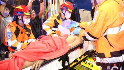 佐敦道住宅單位冒煙　1男子昏迷送院　高層住客揮毛巾待消防救援