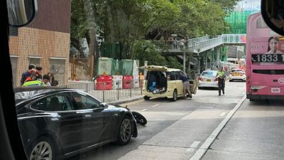 丈夫騎電單車載妻遇意外　知妻彌留崩潰圖搶警槍尋死　認罪囚3月