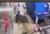 大角咀店舖遭淋屎漆油　老闆疑幫客解圍惹報復　天眼直擊男子犯案