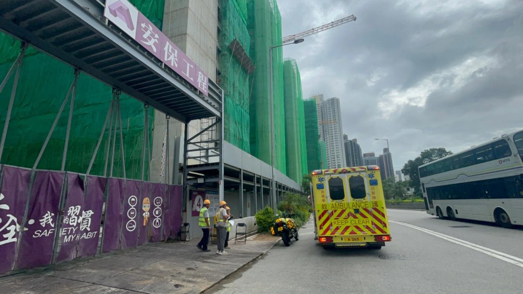 屯門奪命工傷｜33歲男工外牆唧膠墮樓亡 遺兩SEN女兒遺孀感徬徨