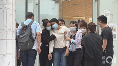 屯門簡約公屋男工墮斃｜家人悲痛認屍需攙扶離開　工會促徹查意外