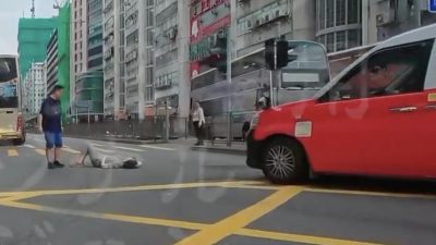 土瓜灣道過路婦捱的士撞　頭部及盆骨受傷　一度倒臥路中