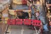青衣城外小巴撞手推車婦　傷者受傷待救　紙皮散落地上