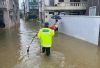 黑雨｜元朗多處嚴重水浸成澤國　警聯同其他部門救出多名被困市民