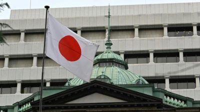 雙颱逼近日本恐有藤原效應 百餘航班取消